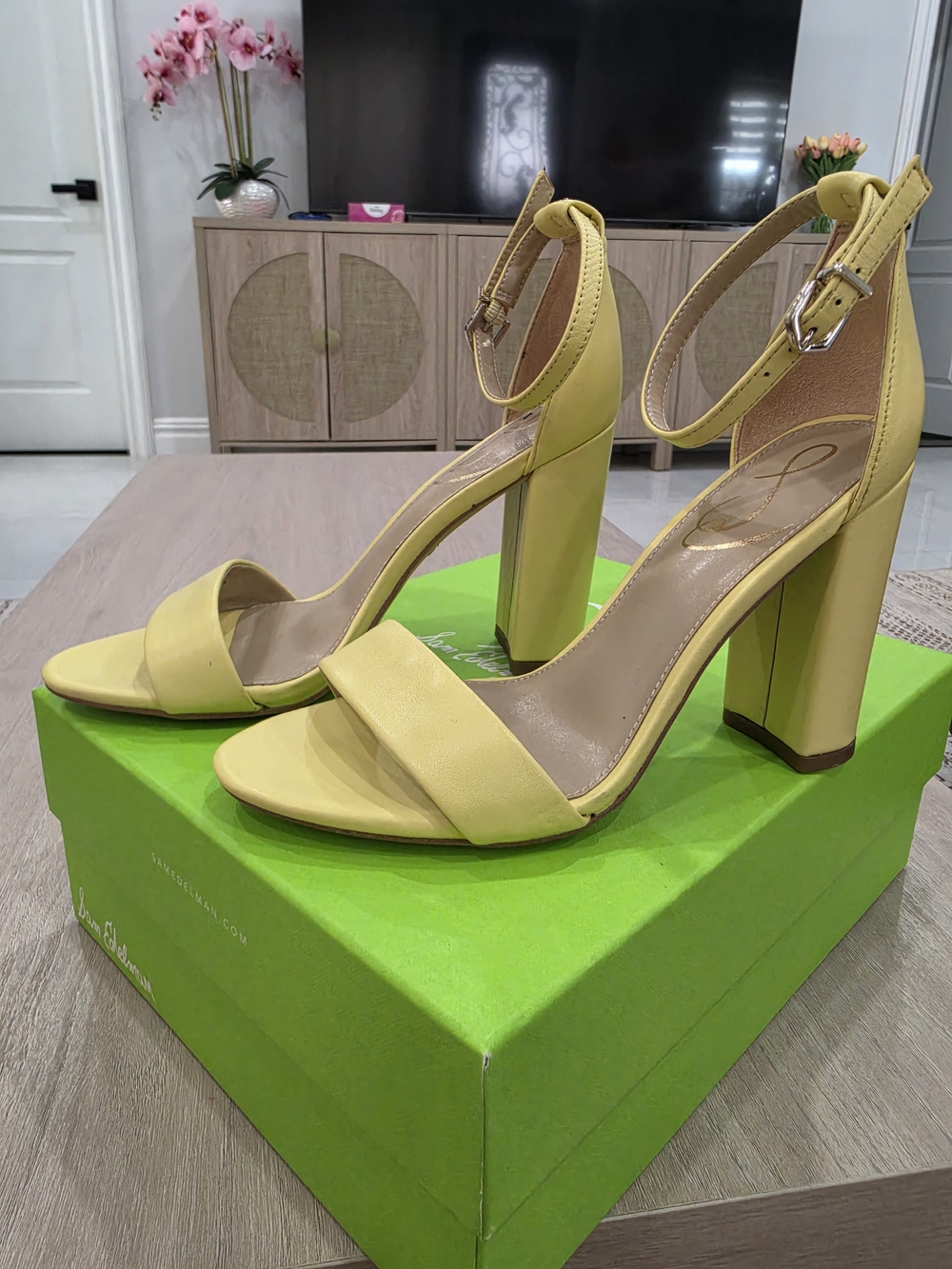 Sam Edelman Yaro Buttery Yellow Leather Block Heel Sandals 6.5 NIB